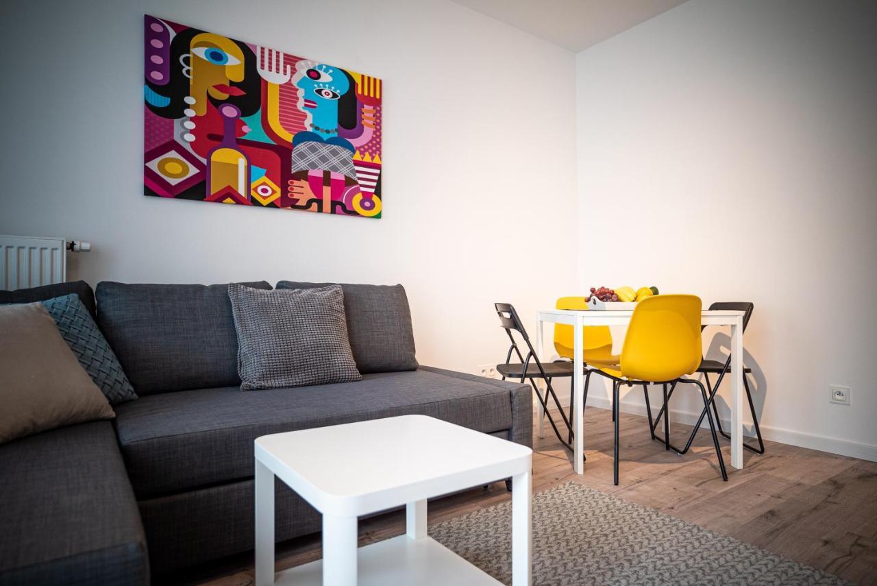 Apartamenty Homely Place Blisko Starego Rynku - Parking Poznan Exterior photo